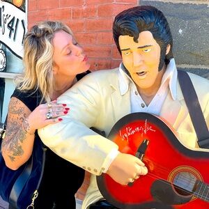 Meet your Posher, Molly